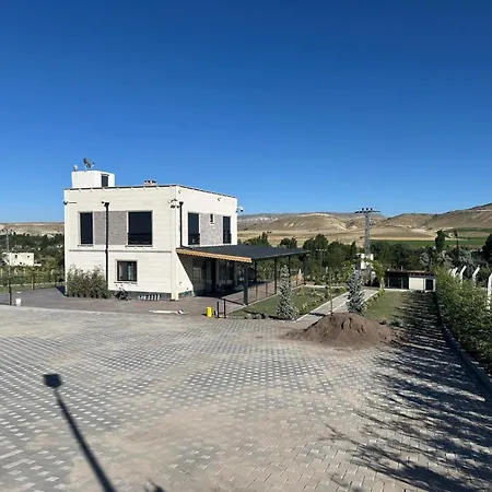 Villa Green Valley House