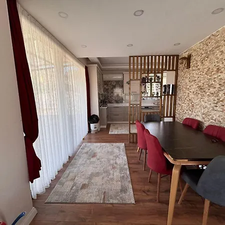 Green Valley House Villa