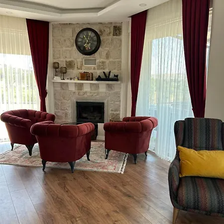 Villa Green Valley House