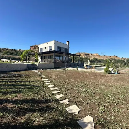Green Valley House Villa