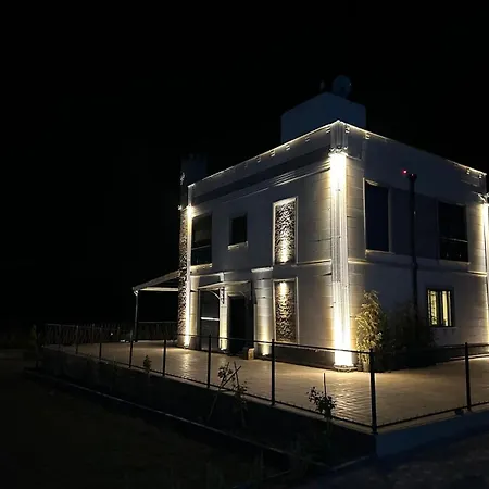 Green Valley House *
